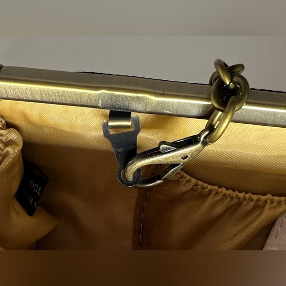 Unlisted Kenneth Cole VTG Evening Clutch Purse Bling Shiny Chain - Picture 9 of 10